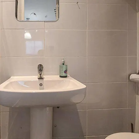 1 Bedroom Awesome In Berck