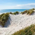 1 Bedroom Awesome In Berck