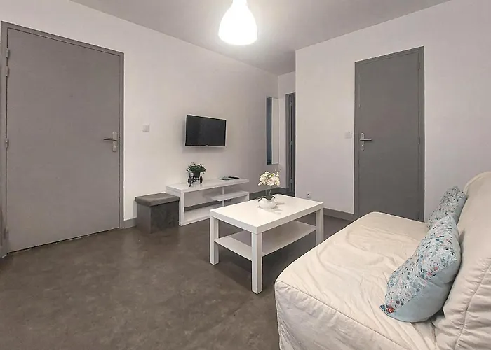 1 Bedroom Awesome In Apartment Berck