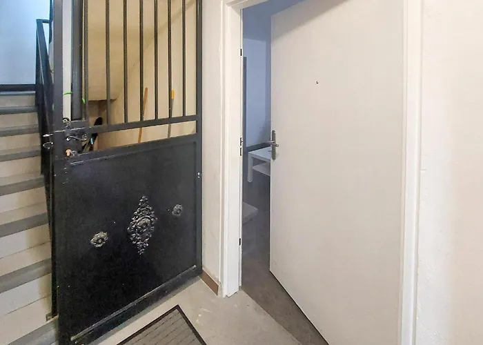 1 Bedroom Awesome In *